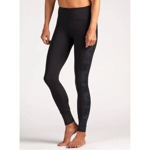Vuori Asymmetric Black Block Camo Stripe Leggings